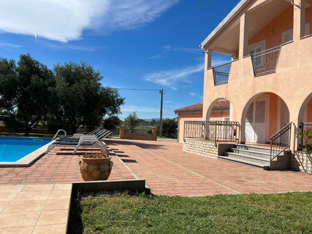 נוביגראד דאלמטיה Villa Paludo מראה חיצוני תמונה