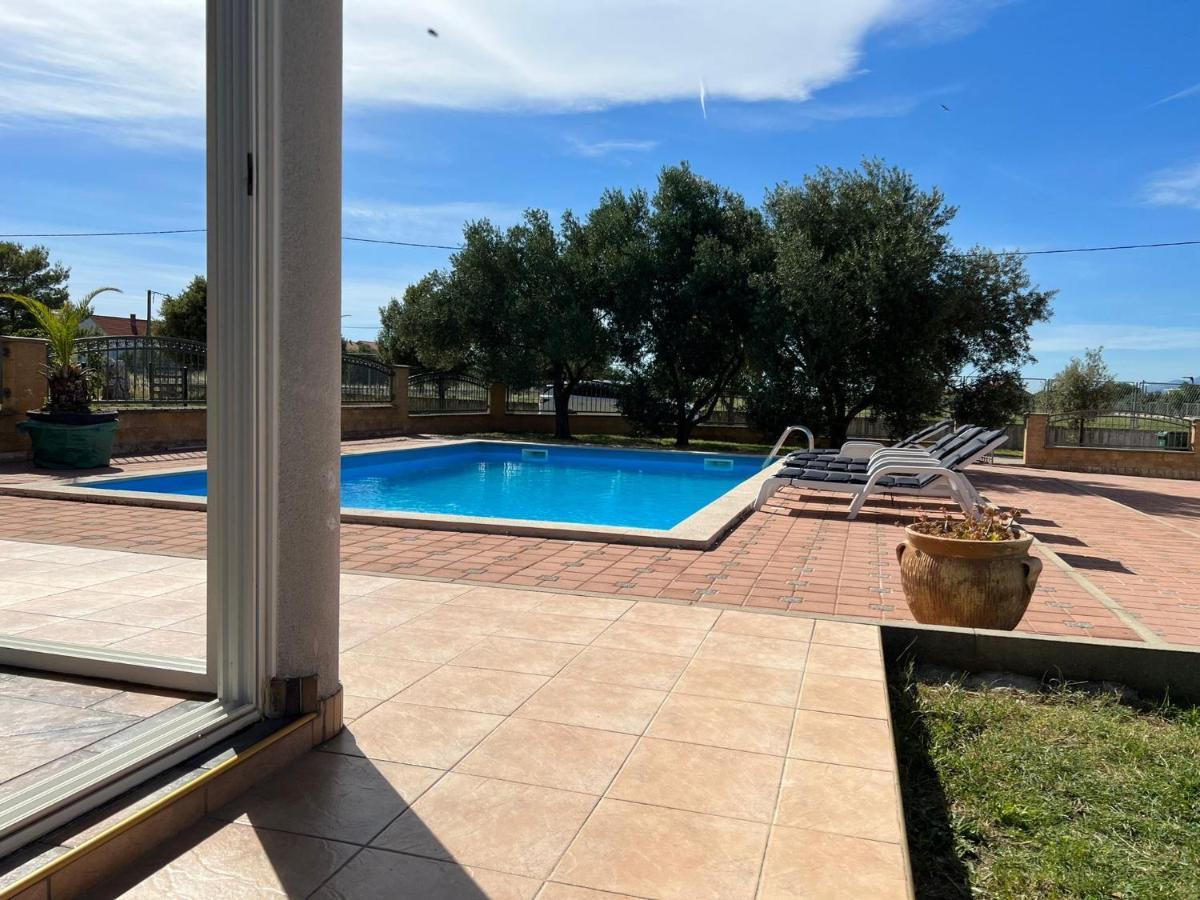 נוביגראד דאלמטיה Villa Paludo מראה חיצוני תמונה
