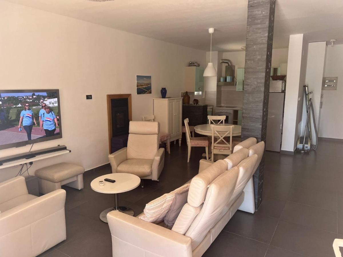 נוביגראד דאלמטיה Villa Paludo מראה חיצוני תמונה